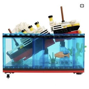 Titanic Building Set. Titanic Sinking.